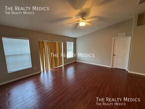 120 Captain Hook Way in Davenport, FL - Building Photo - Building Photo