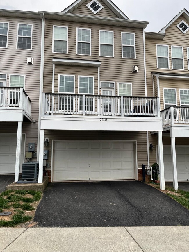 property at 22641 Twitter Sq