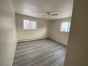 2274 Grandview Rd, Unit B2 in Lake Milton, OH - Building Photo - Building Photo