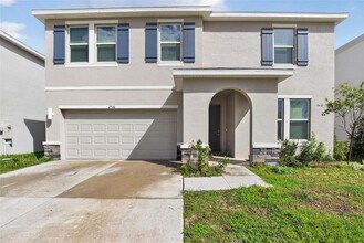 2546 Warren Acrs Blvd in Wesley Chapel, FL - Building Photo - Building Photo