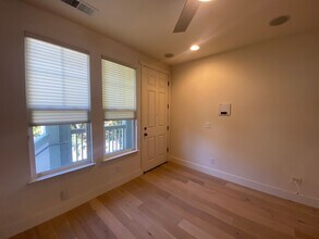 1636 D St in Sacramento, CA - Building Photo - Building Photo