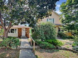 3227 34th Ave S in Minneapolis, MN - Building Photo