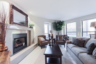 755 Boylston St in Boston, MA - Building Photo - Building Photo