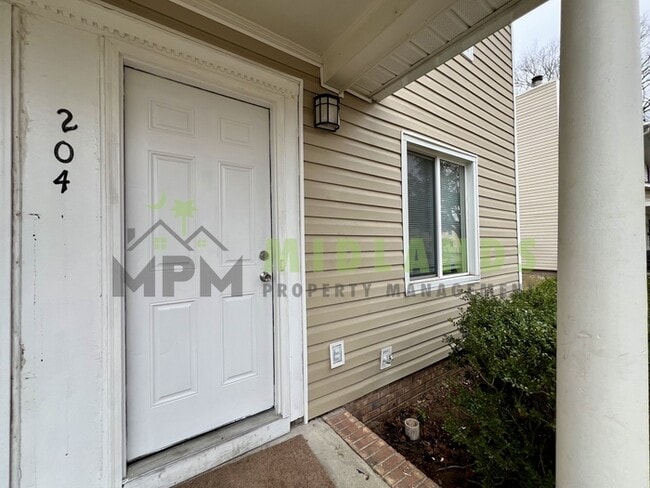 204 S Cromwell St in West Columbia, SC - Building Photo - Building Photo