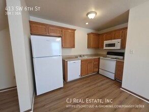 413 SW 6 St in Blue Springs, MO - Building Photo - Building Photo