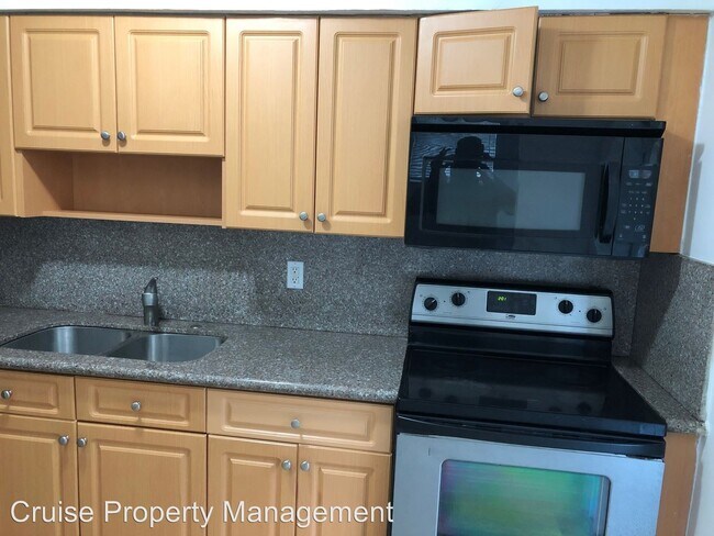 3009 N Andrews Ave in Wilton Manors, FL - Building Photo - Building Photo