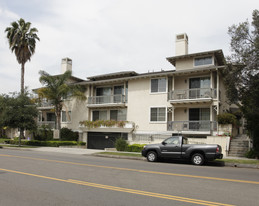 4105 Tujunga Ave in Studio City, CA - Foto de edificio - Building Photo