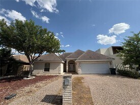 15 Rio Grande Dr in Mission, TX - Building Photo