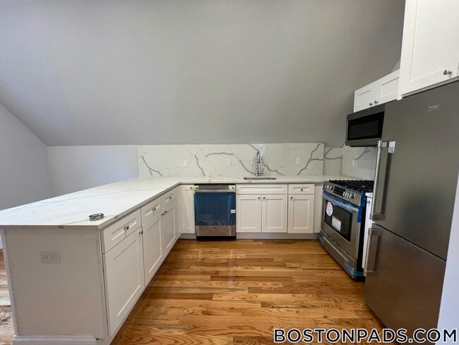 158 Morrison Ave, Unit 3 in Somerville, MA - Building Photo - Building Photo