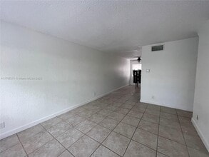 821 NW 46th Ave in Plantation, FL - Building Photo - Building Photo