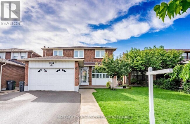 property at 165 Minglehaze Dr