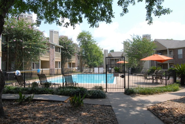 Woods on the Fairway in Atascocita, TX - Building Photo - Building Photo