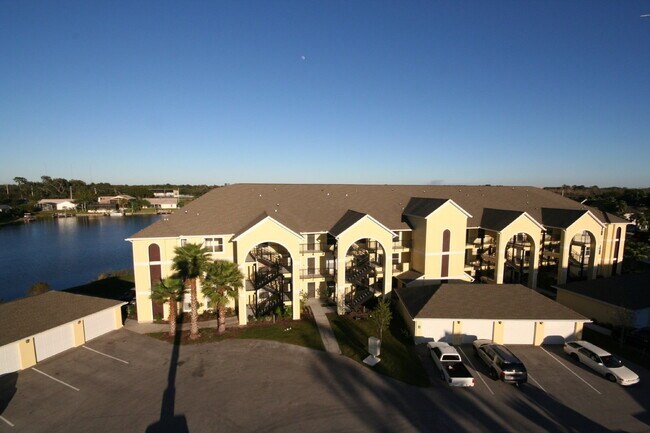 2625 Emerald Lake Ct in Kissimmee, FL - Building Photo - Building Photo