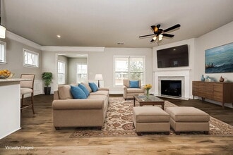 217 Nuttall Dr, Unit USH-241 in Griffin, GA - Foto de edificio - Building Photo