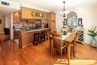 1248 Crescent Ter in Sunnyvale, CA - Foto de edificio - Building Photo