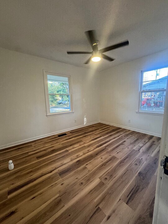 136 Geoff Ln in Anniston, AL - Building Photo