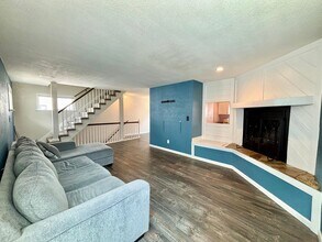 910 E Ocean View Ave in Norfolk, VA - Building Photo - Building Photo