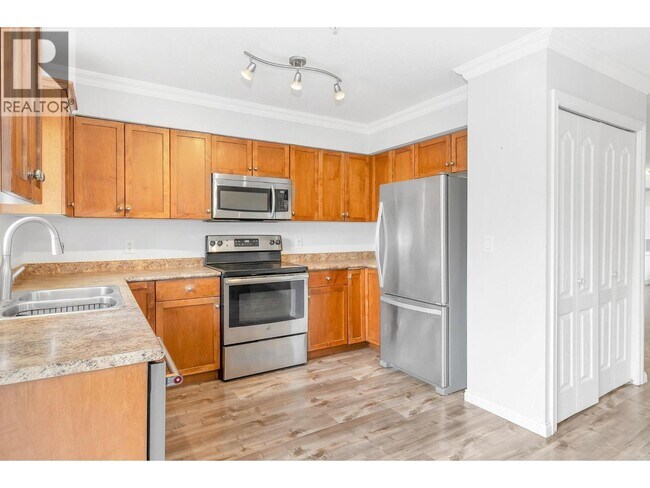 19141-19124 124 Ave in Pitt Meadows, BC - Building Photo - Building Photo