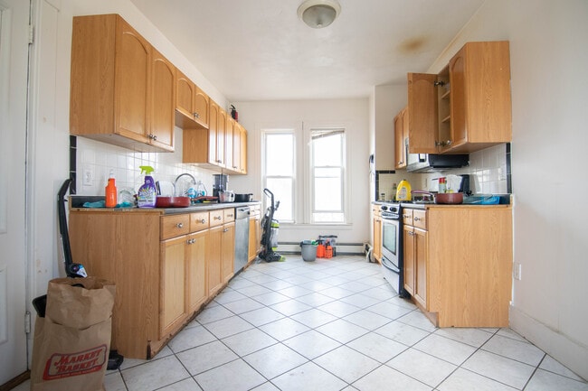 46 Gardner St, Unit 3