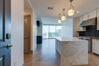 1616 West End in Nashville, TN - Building Photo - Building Photo