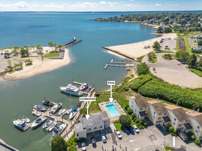 61 Seaview Ave in Stamford, CT - Building Photo - Building Photo