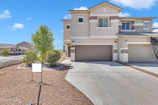 11474 Dawn Vw Rd in Socorro, TX - Building Photo - Building Photo