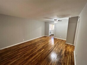 8819 Timberside Dr in Houston, TX - Building Photo - Building Photo