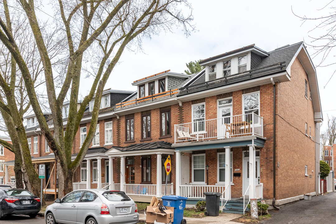 905 De Bougainville Av in Québec, QC - Building Photo