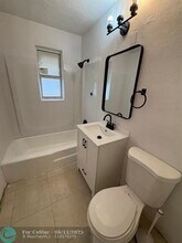 532 NW 11th Ave in Boynton Beach, FL - Building Photo - Building Photo