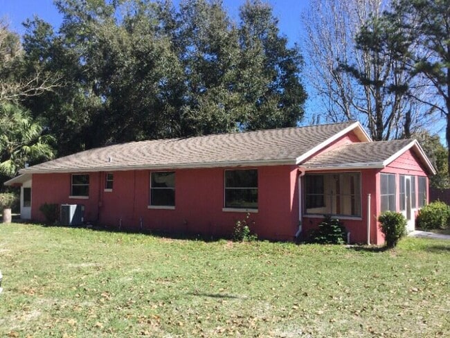 property at 509 E Magnolia St