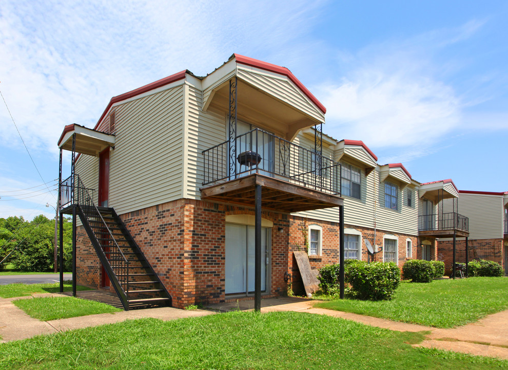 Country Park in Birmingham, AL - Building Photo