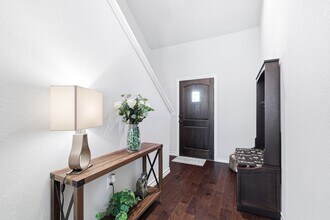 5602 Chestnut Xing in San Antonio, TX - Building Photo - Building Photo