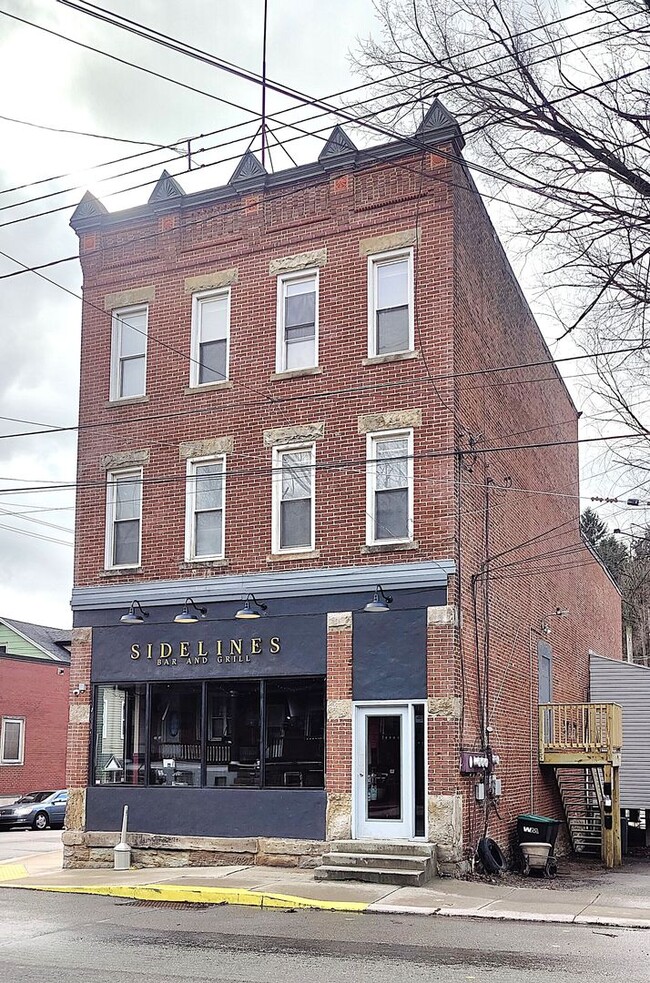 property at 621 Evergreen Ave