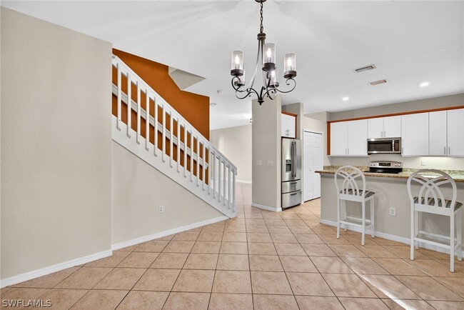 7666 Bristol Cir in Naples, FL - Building Photo - Building Photo