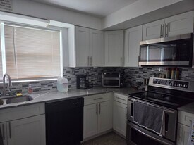 2630 SW 49th Ct in Fort Lauderdale, FL - Building Photo