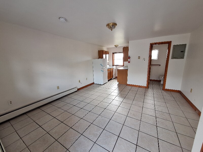 2071 Ulster Ave in Lake Katrine, NY - Building Photo