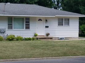 801 W 28th St, Unit 801 West 28th Street in Cedar Falls, IA - Building Photo