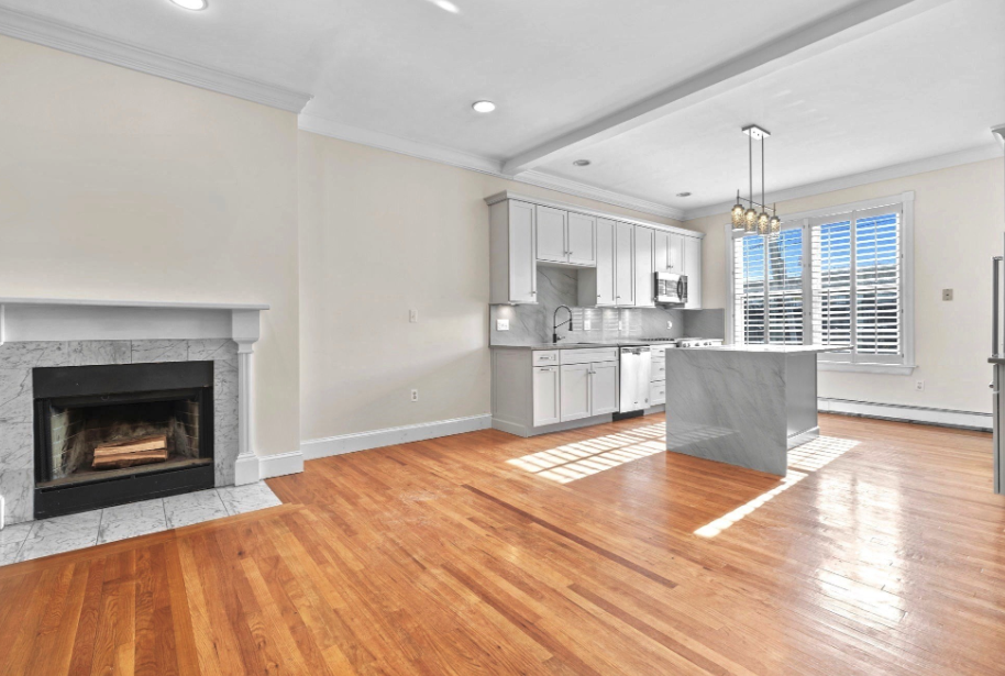 88 Washington St, Unit A in Boston, MA - Building Photo