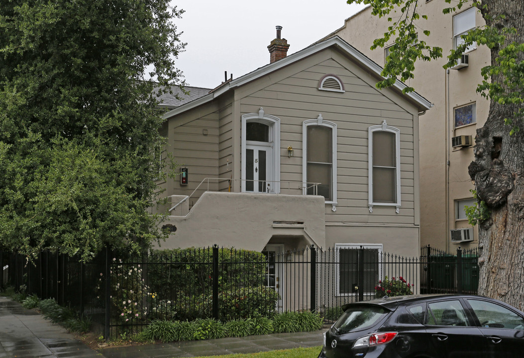 1701 N St in Sacramento, CA - Building Photo