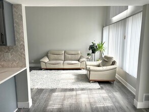 1273 Silk Oak Ln in Bartlett, IL - Foto de edificio - Building Photo