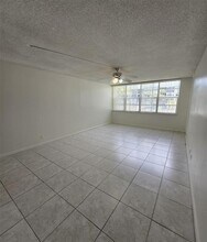 2771 Taft St, Unit 205 in Hollywood, FL - Building Photo - Building Photo