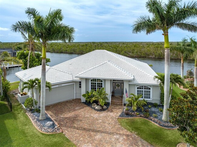 3862 Carupano Ct in Punta Gorda, FL - Foto de edificio - Building Photo