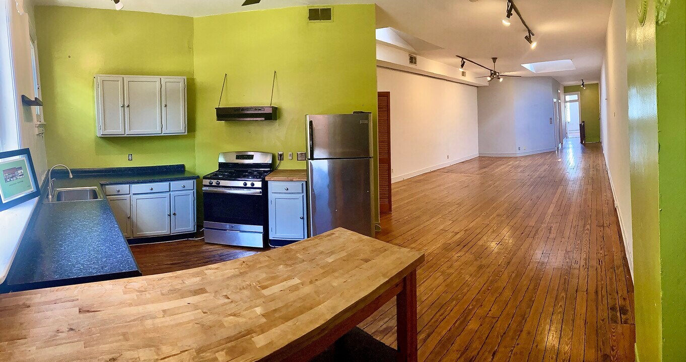 1717 E Main St, Unit 1717 E ain St Apt A in Richmond, VA - Foto de edificio