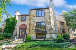 217 Silver Ln in Old Bridge, NJ - Building Photo