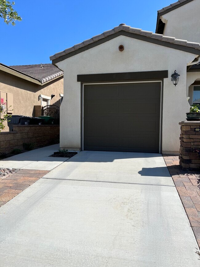 11952 Berlyn Dove Ct Rentals in Jurupa Valley, CA