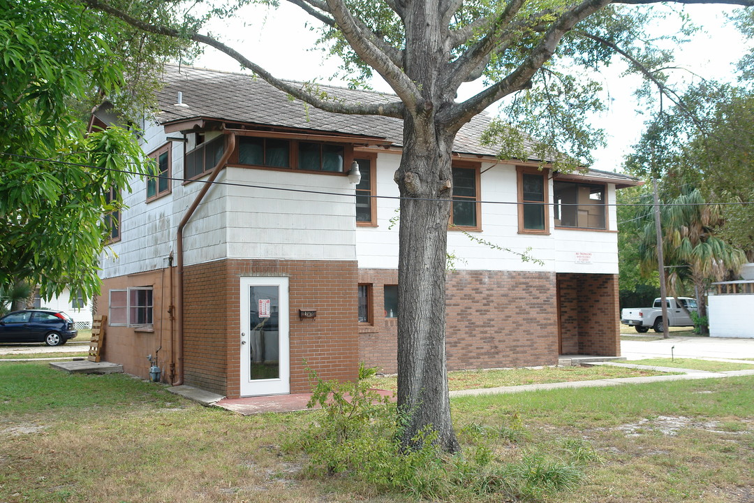 819 N RIDGEWOOD Ave in Daytona Beach, FL - Building Photo