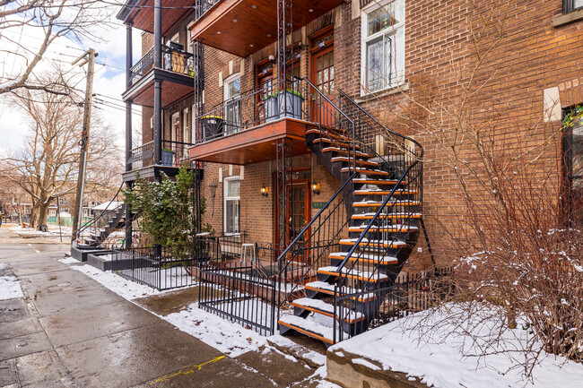 1986-1994 Gilford St in Montréal, QC - Building Photo - Building Photo