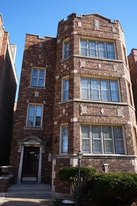 9221 S Bishop St in Chicago, IL - Building Photo