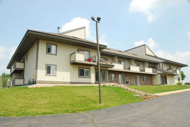 Prairie Ridge Apartments in Mount Horeb, WI - Foto de edificio - Building Photo