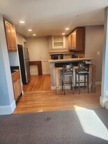 286 Bunker Hill St, Unit 286 Apartamentos